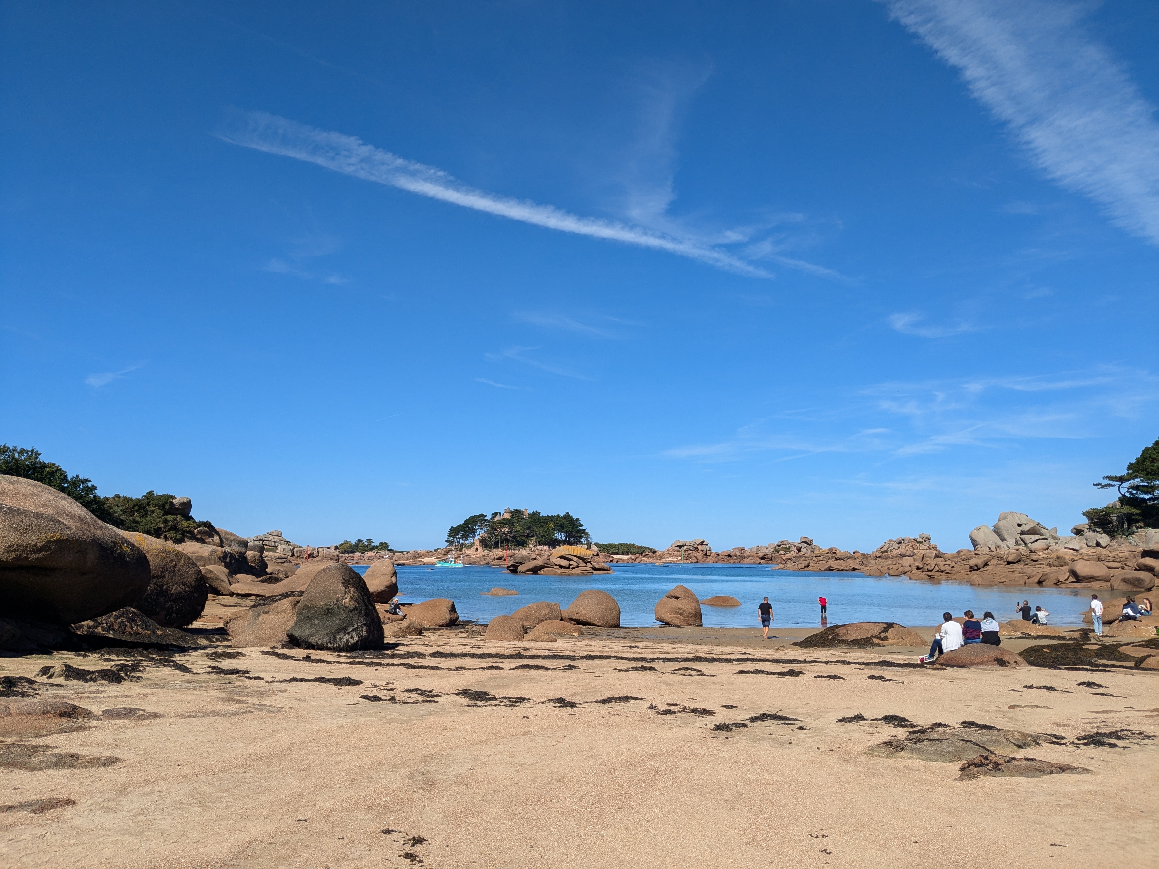 Plage de granit rose
