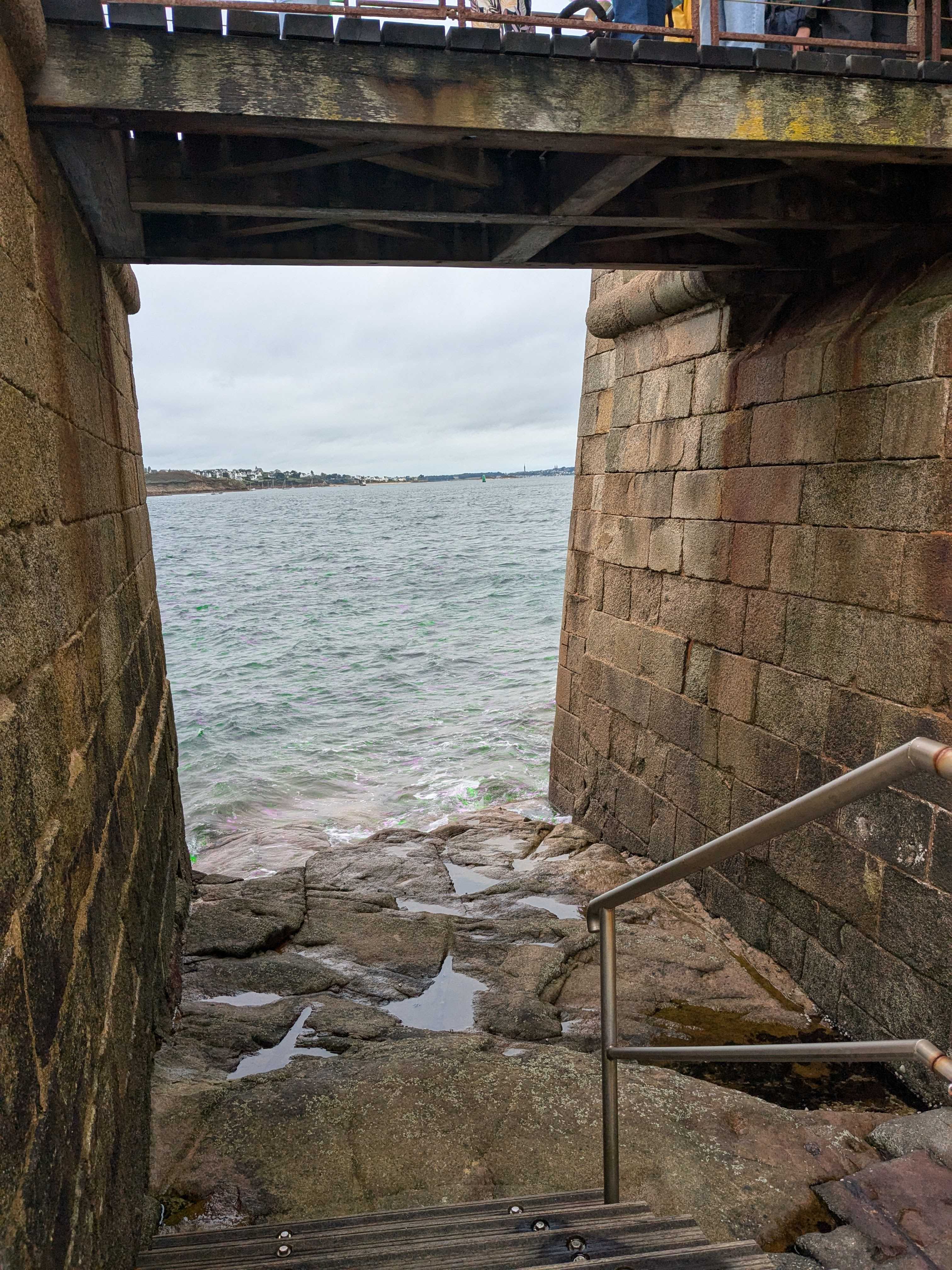 Arrivée au château du Taureau