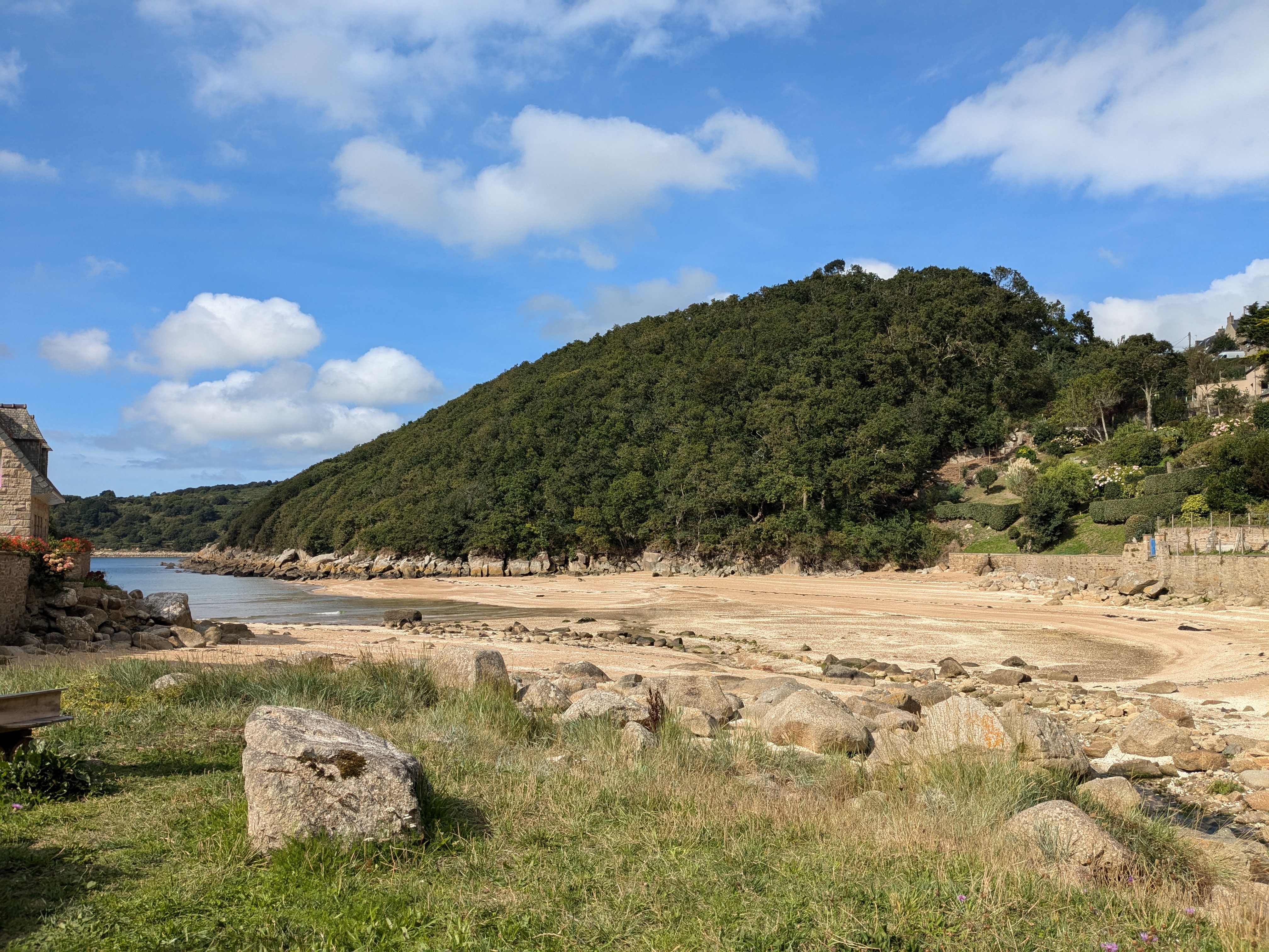 Plage Pont Roux (commune de Ploumilliau) après l'estuaire du Léguer