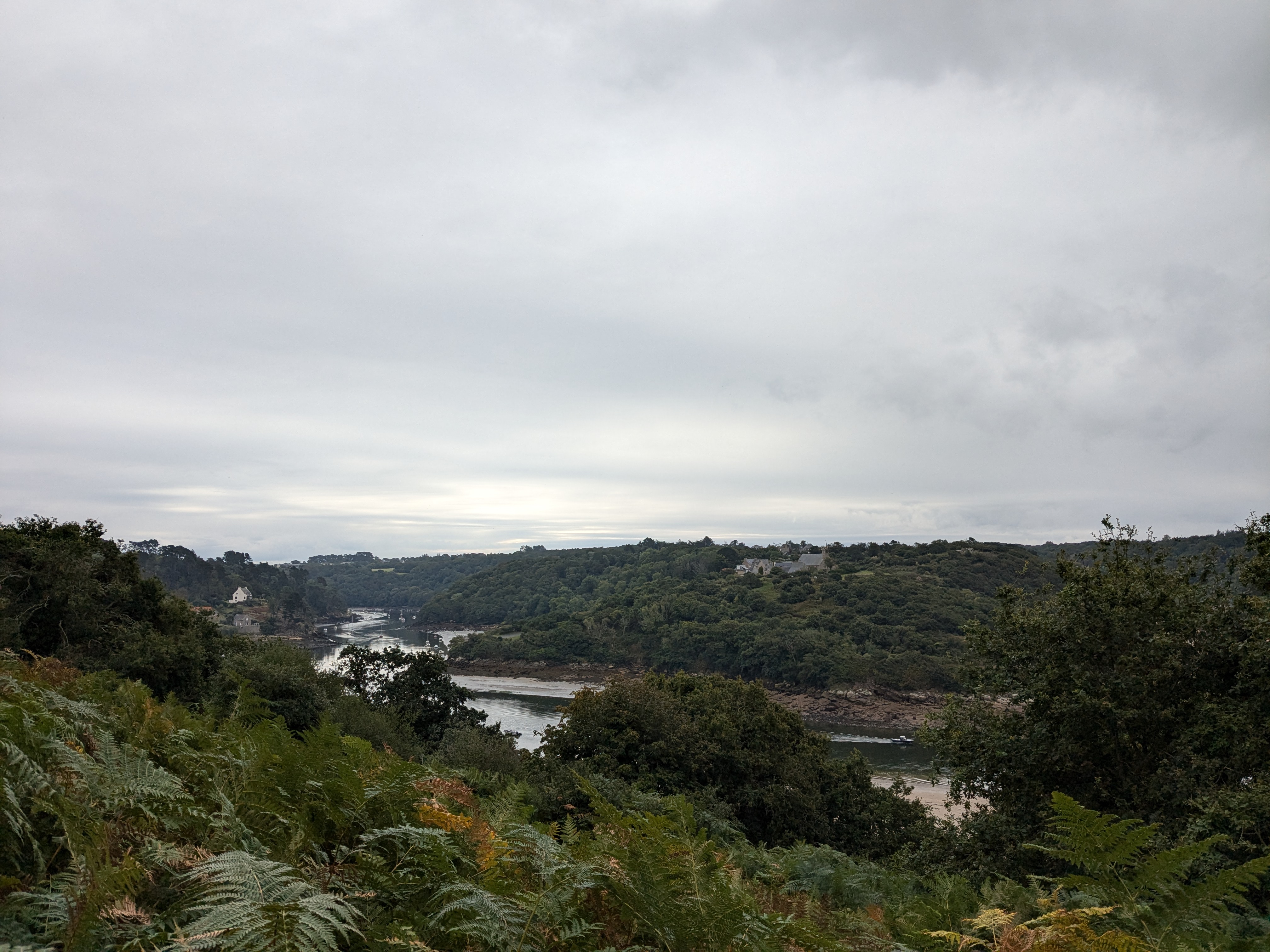Vue de l'estuaire qui mène vers Lannion