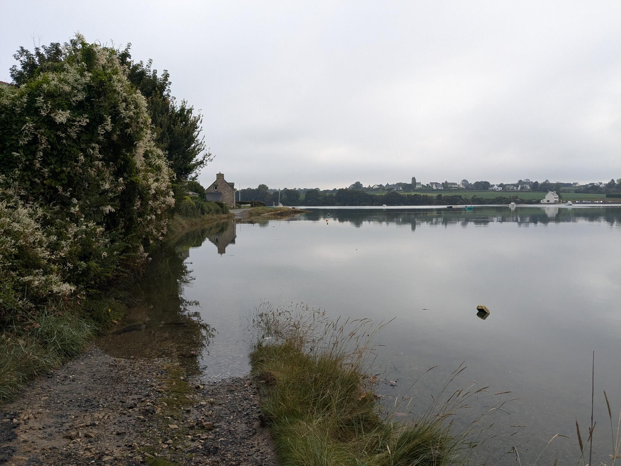 Chemin bloqué par la marée haute