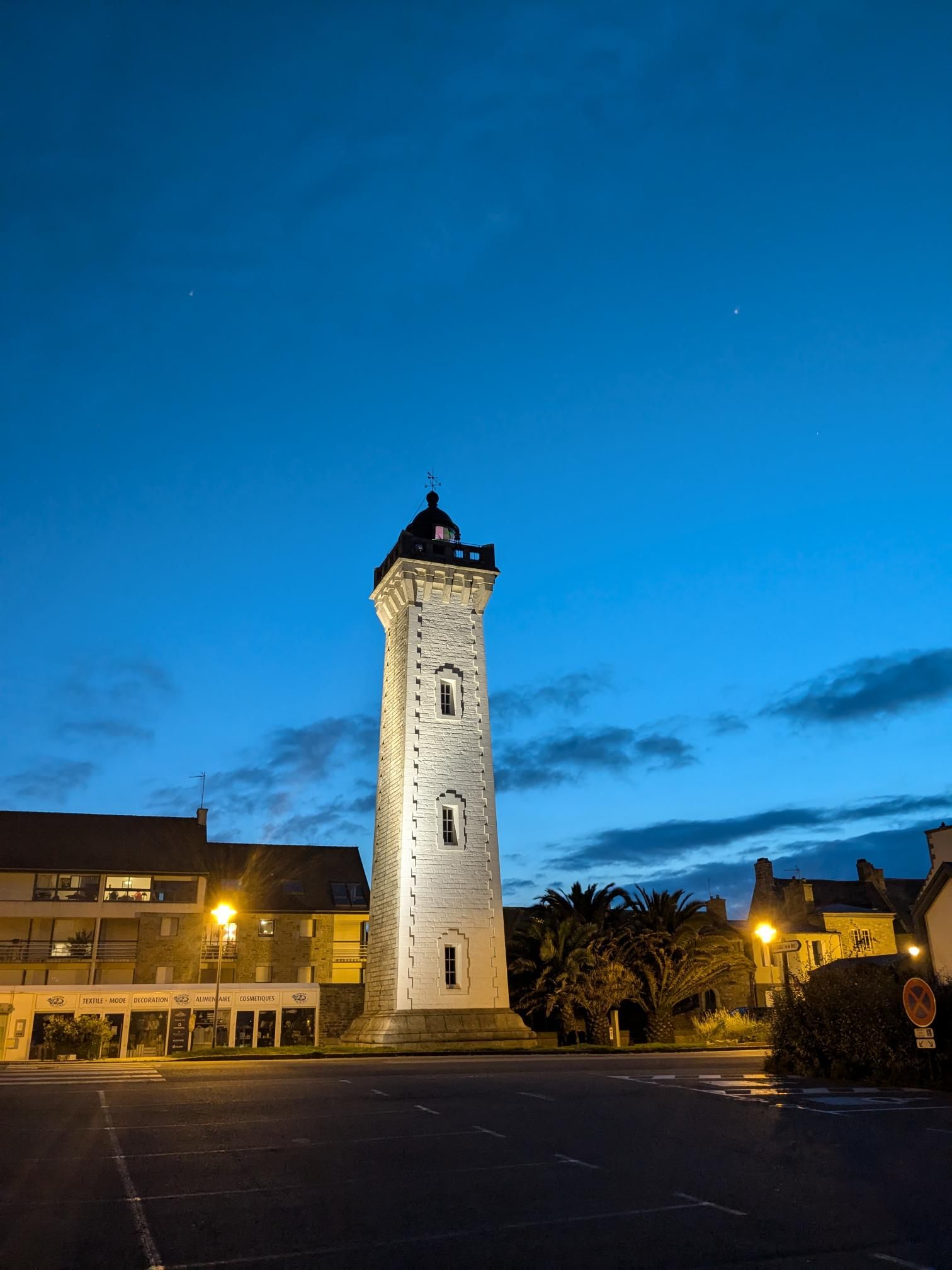 Phare de Roscoff, de nuit
